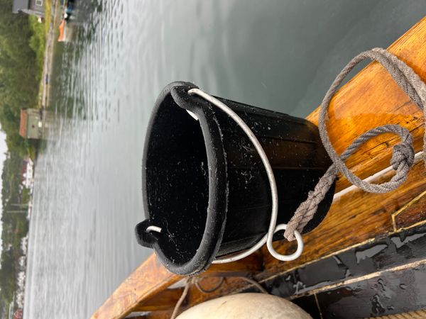 Hovedbilde Gummibøtte / Kastepøs